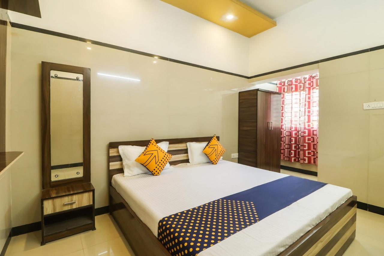 Spot On 65446 Hotel Kingston Rāipur Kültér fotó